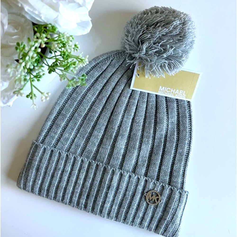 NWT Michael Kors Beanie Grey Pom Pom Hat.